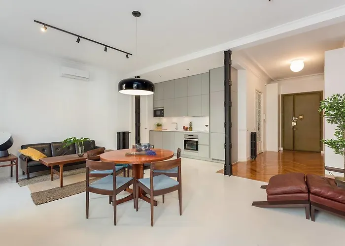 Luxury Silver Apartment just steps from Gran Vía by Batuecas